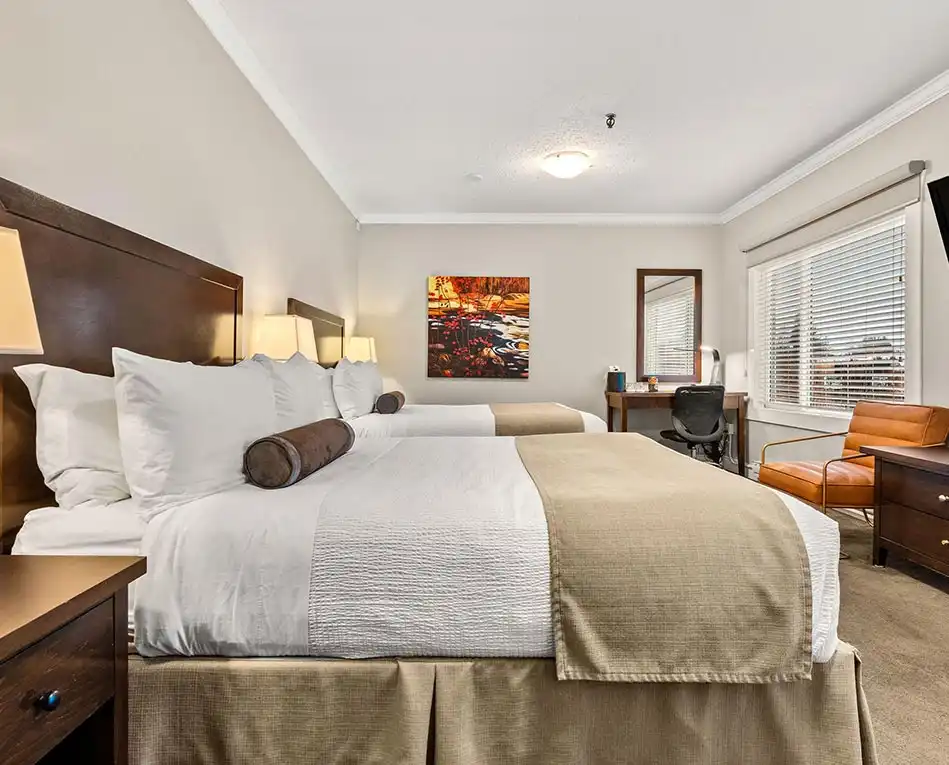 Deluxe 2 Queen Bed Room (2)