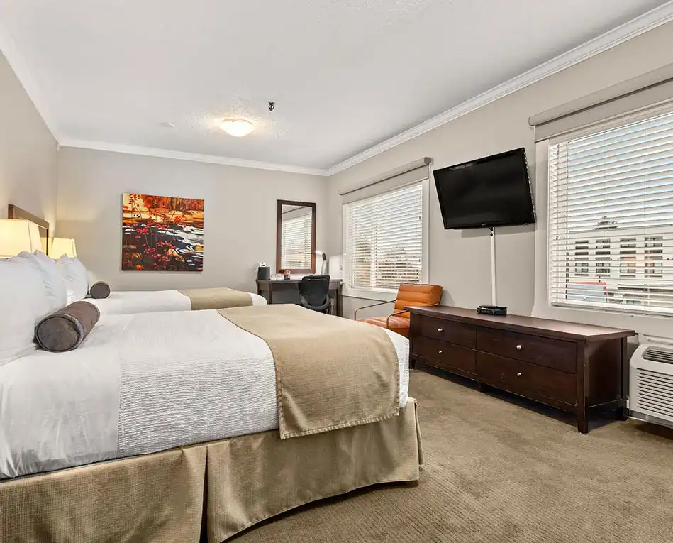 Deluxe 2 Queen Bed Room