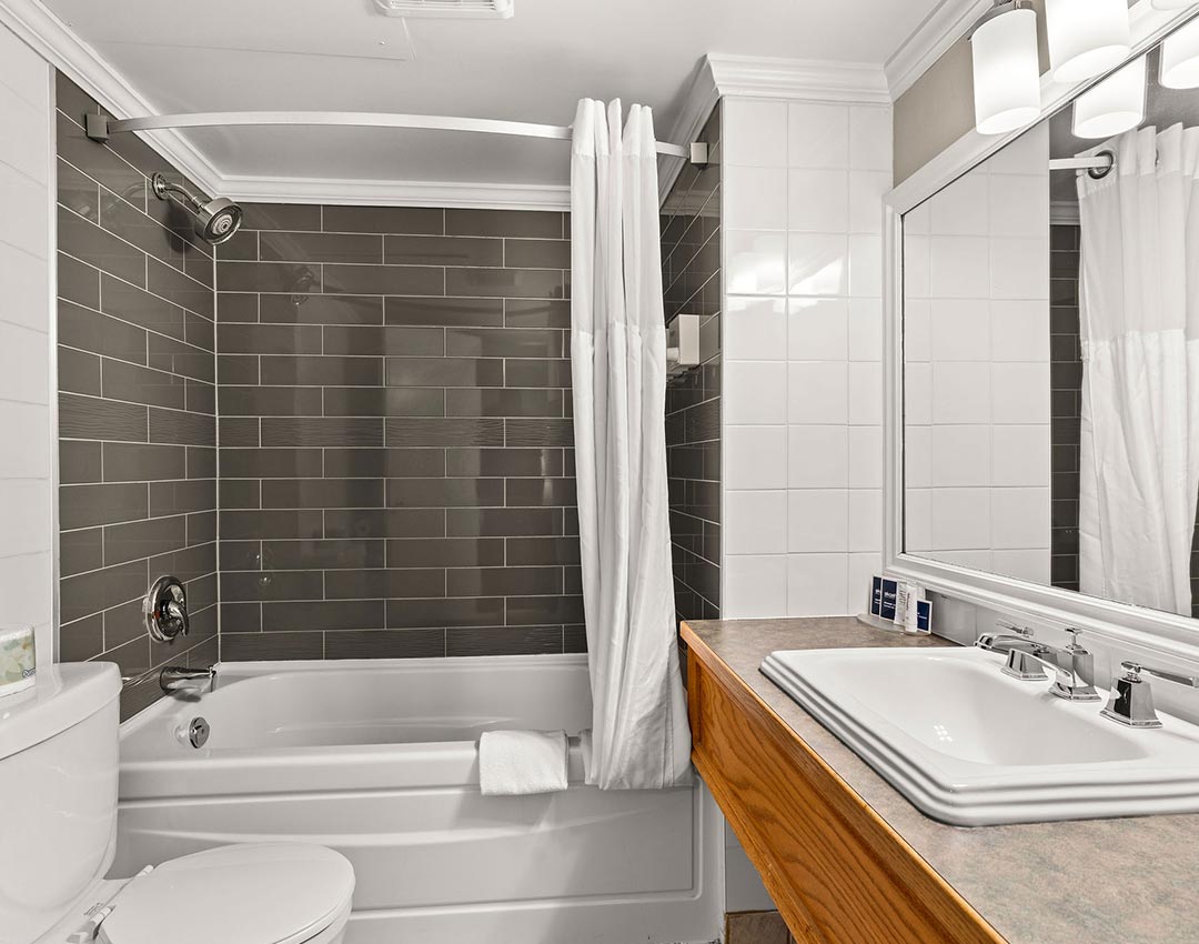 Spacious Bathroom