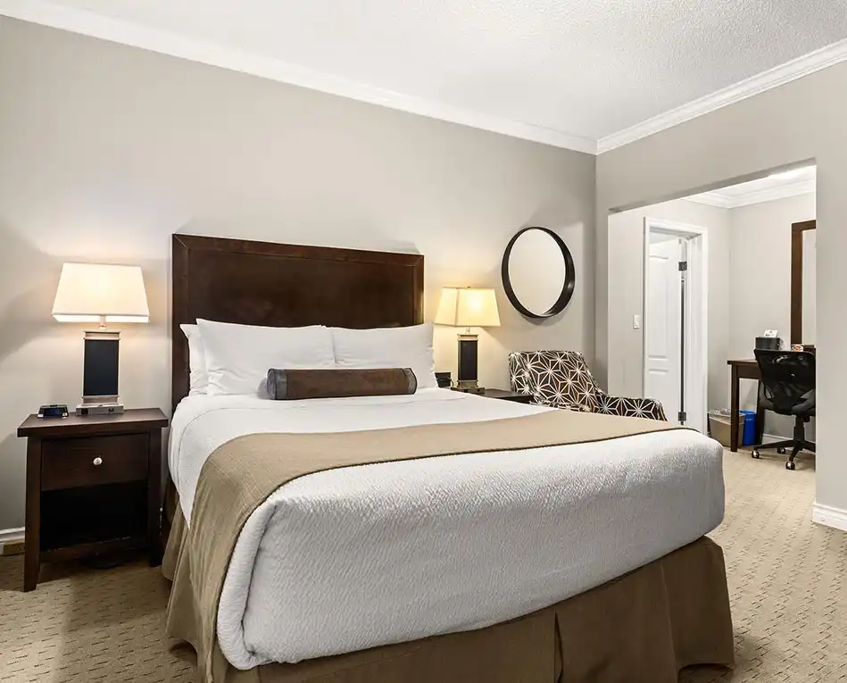 Signature Two Queen Suite (2)
