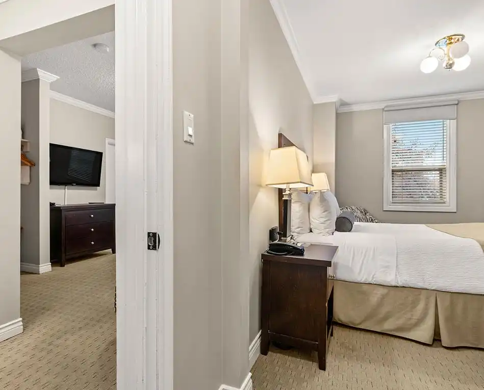Signature Two Queen Suite (6)