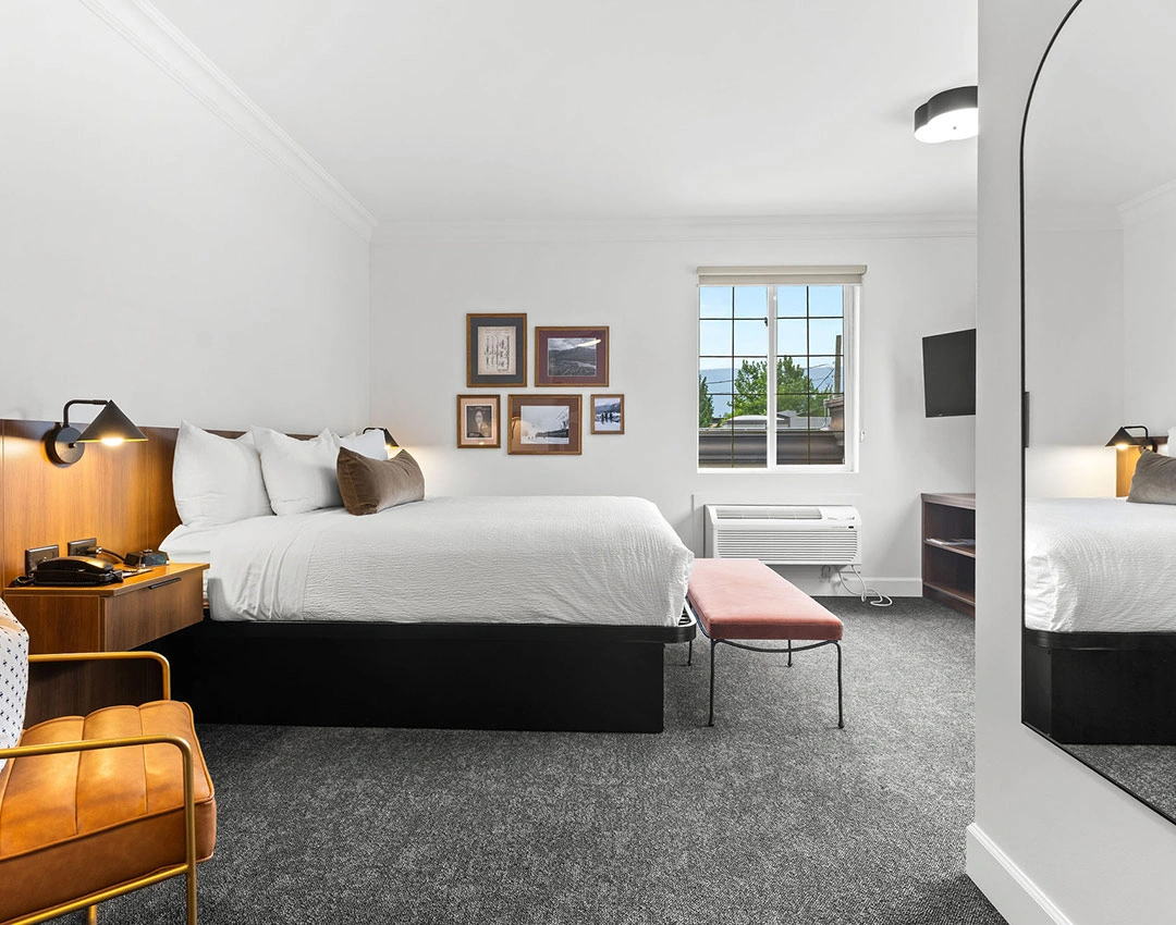 Deluxe King Room – 5