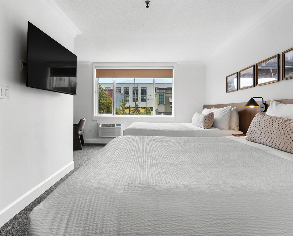 Deluxe 2 Queen Bed Room 2